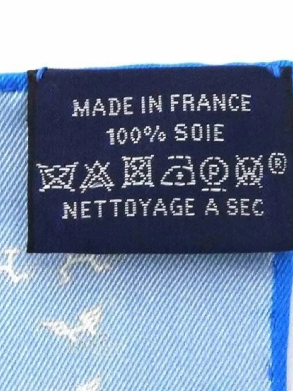 Auth HERMES Petit Carre Scarf Blue/White/Gray/Green Silk - e61868a - Picture 5 of 7